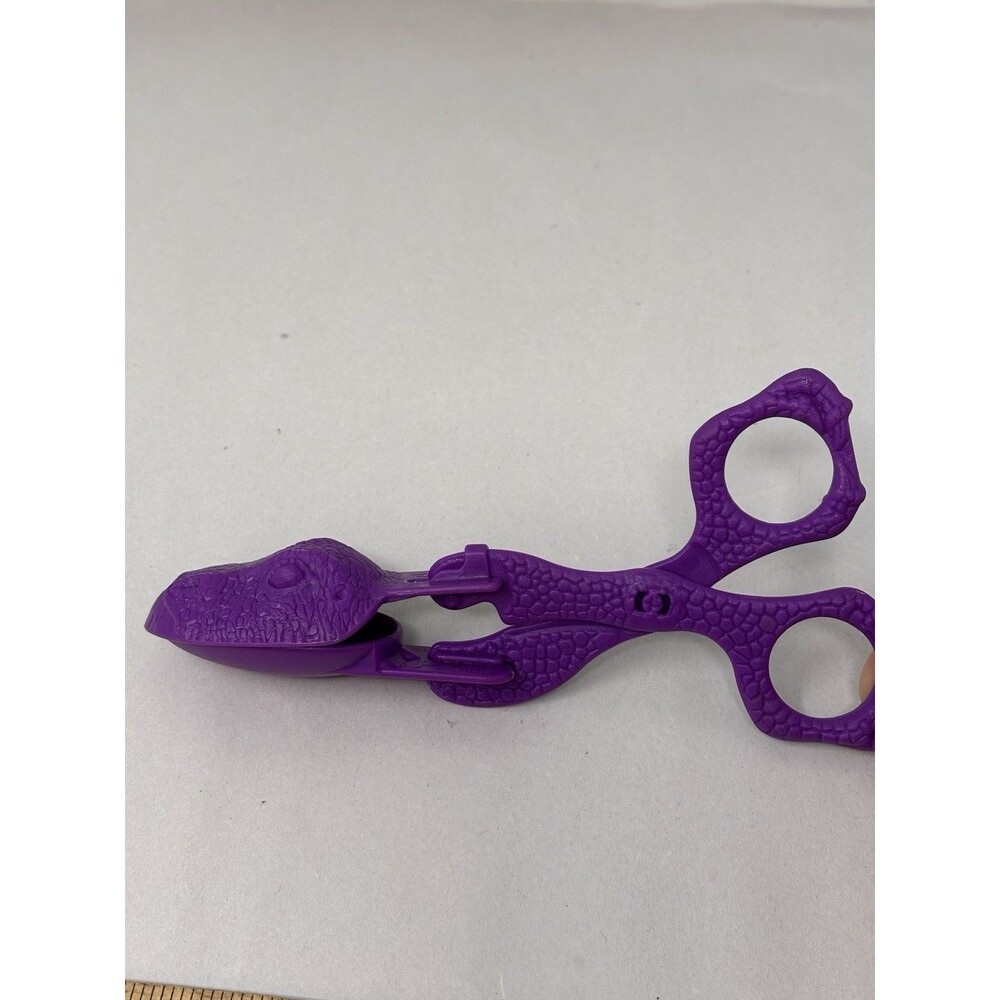 General Mills 1997 Jurassic Park Lost World Dino Chomping Spoon - Purple